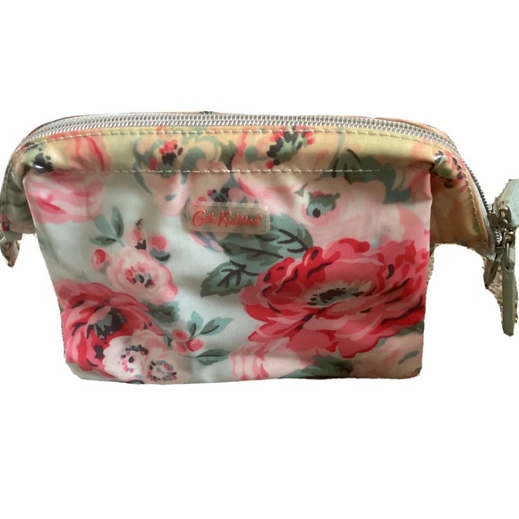 Cath Kidston Other - Cath Kidston Make up Bag Cosmetic Toiletry Case Floral Cream Storage Bag Pink